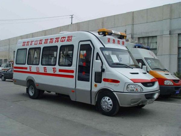 救護車生產廠家的發(fā)展趨勢如何？一篇文章告訴你。01