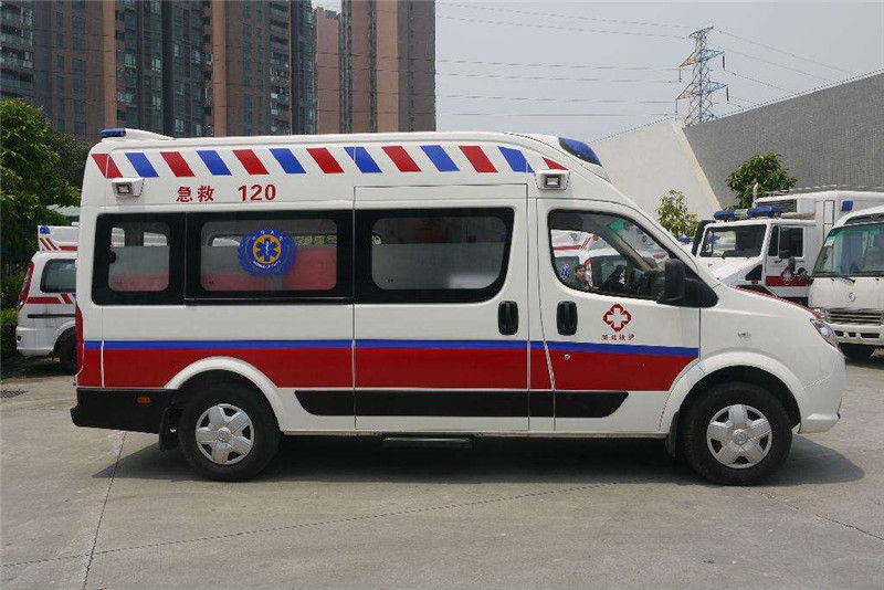 廣州救護(hù)車出租選擇應(yīng)該注意什么？01